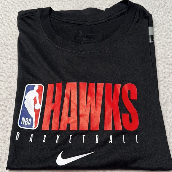 Nike Ladies Fit NBA Atlanta Hawks Tee, NWT’s, Size Medium - Picture 9 of 9